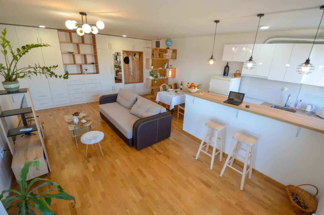 Shine24 - Spacious And Bright Apartment - New Novi Sad Exterior photo