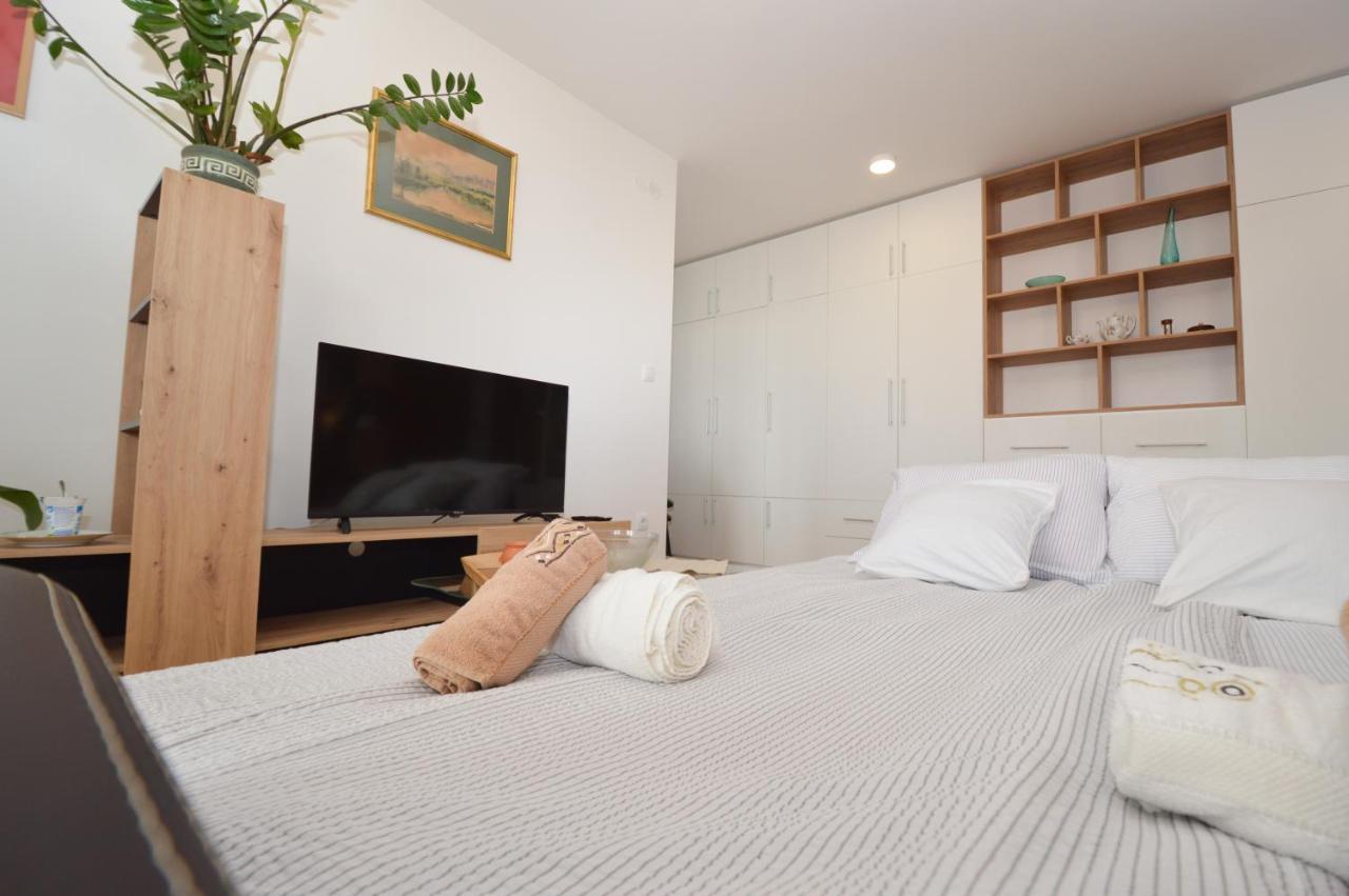 Shine24 - Spacious And Bright Apartment - New Novi Sad Exterior photo